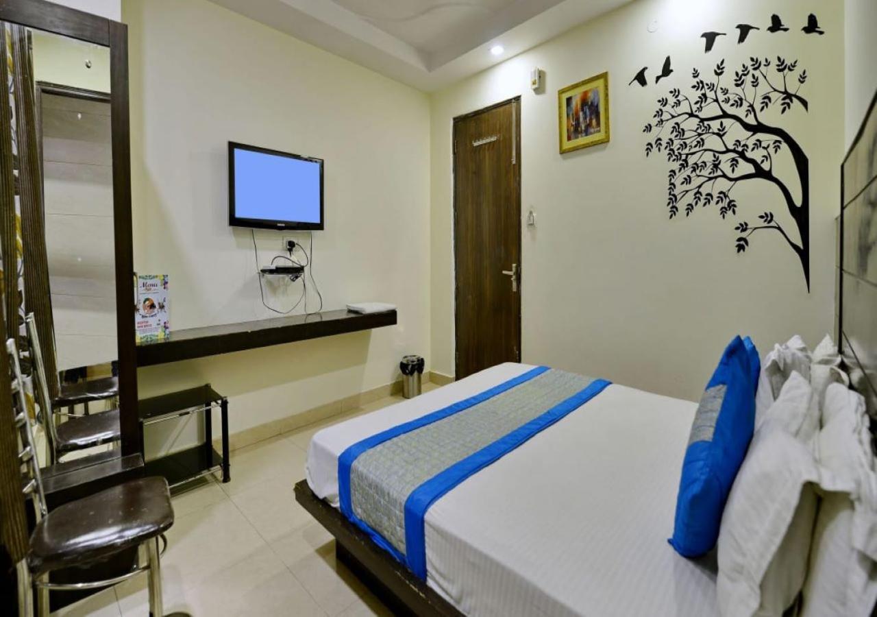 Hotel Green Snapper'100 M From Delhi University Near Isbt Kashmiri Gate Νέο Δελχί Εξωτερικό φωτογραφία