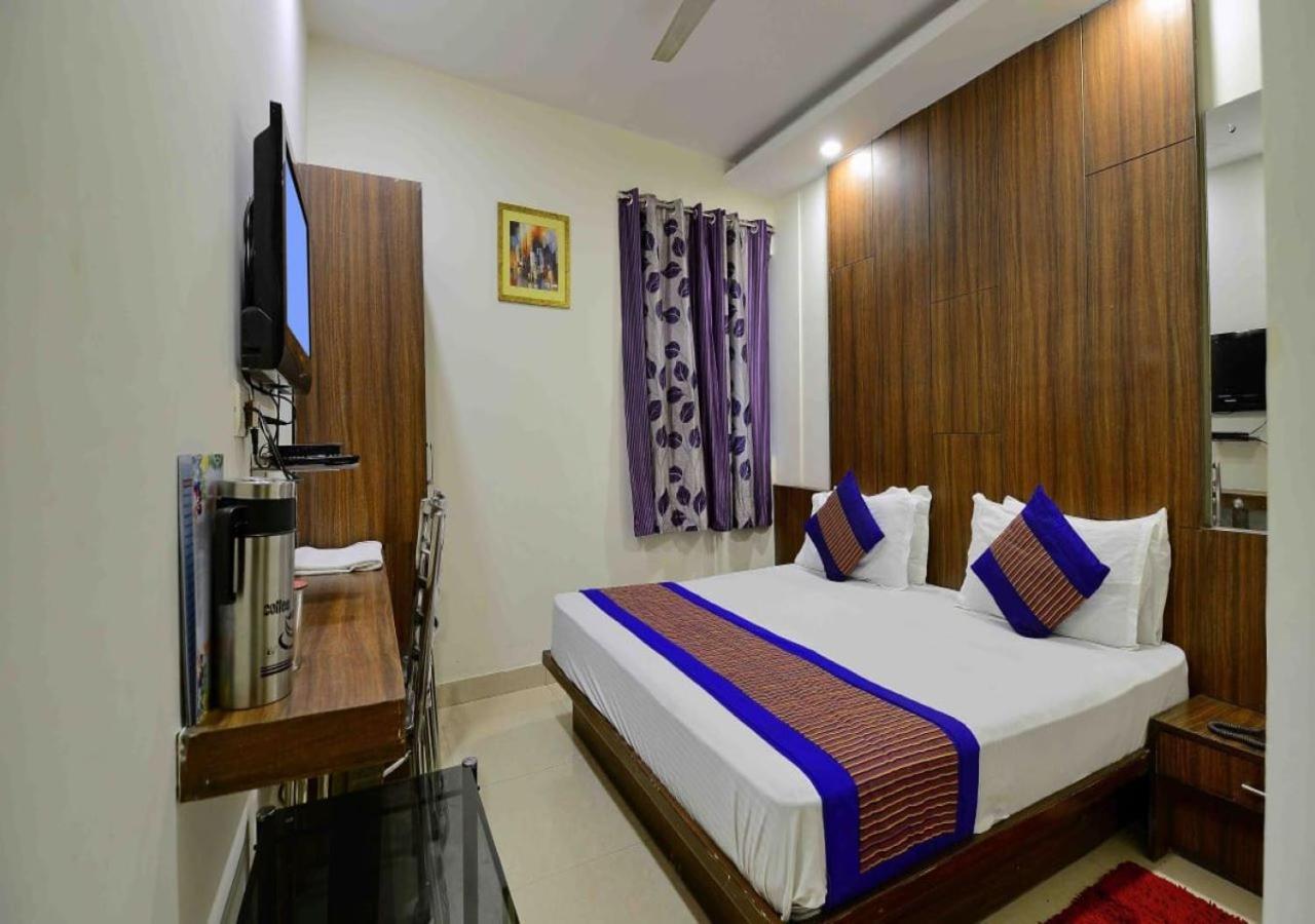 Hotel Green Snapper'100 M From Delhi University Near Isbt Kashmiri Gate Νέο Δελχί Εξωτερικό φωτογραφία
