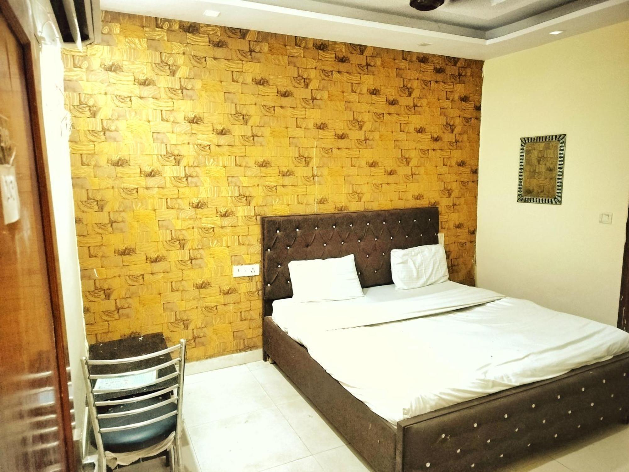Hotel Green Snapper'100 M From Delhi University Near Isbt Kashmiri Gate Νέο Δελχί Εξωτερικό φωτογραφία