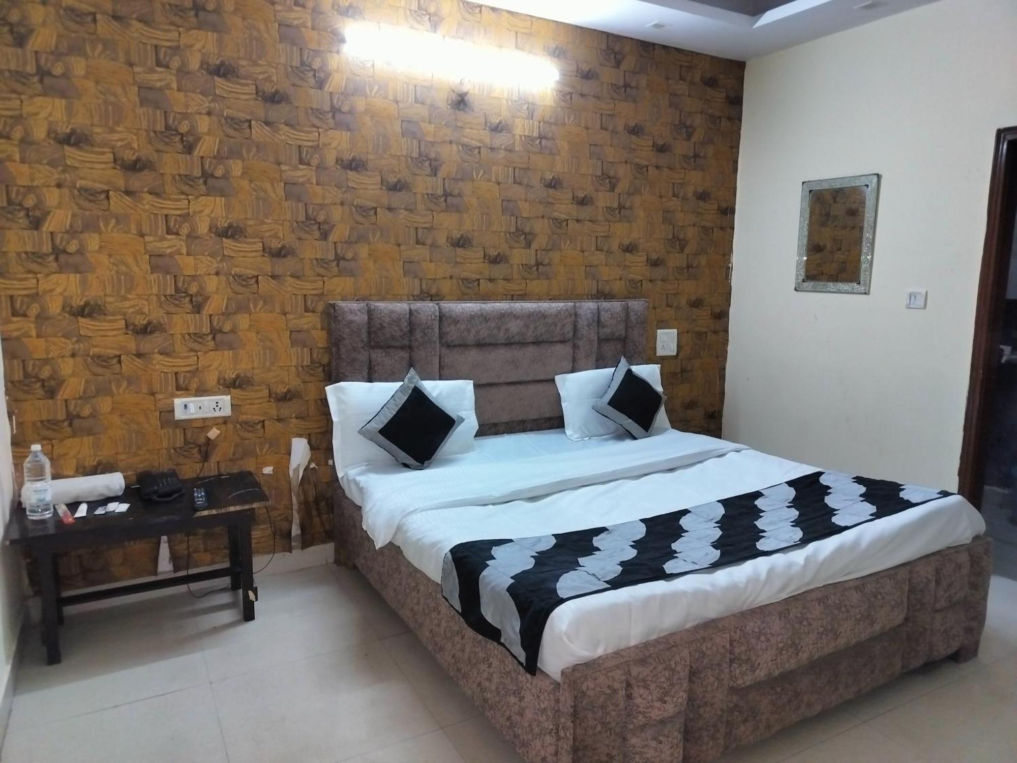 Hotel Green Snapper'100 M From Delhi University Near Isbt Kashmiri Gate Νέο Δελχί Εξωτερικό φωτογραφία